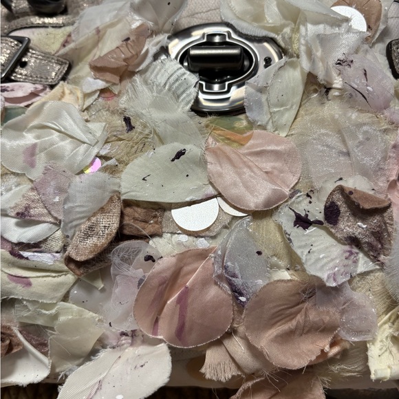 Rare Coach Ella Rose Petal Metallic Shoulder Bag with Dust Bag Pre-Owned - Picture 8 of 16